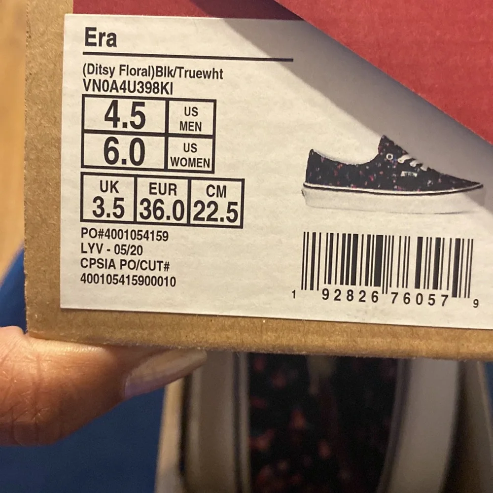 NWT Vans Ditsy Floral Black/true white unisex men size 4.5 & 7.5 &women size 6&9 - Picture 7 of 7